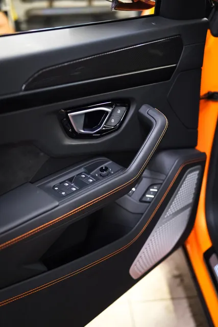 Lamborghini Urus — Деликатный детейлинг-комплекс, кадр 12