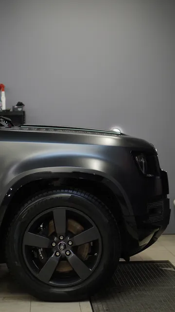 Land Rover Defender — Оклейка матовым полиуретаном Llumar