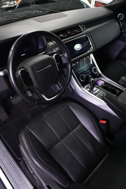 Land Rover Range Rover Sport — Регулярный уход и подкапотное пространство, кадр 8