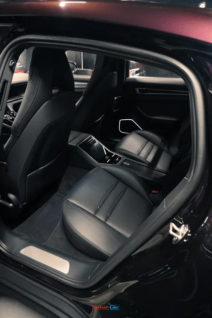 Porsche Panamera — фото автомобиля, кадр 6