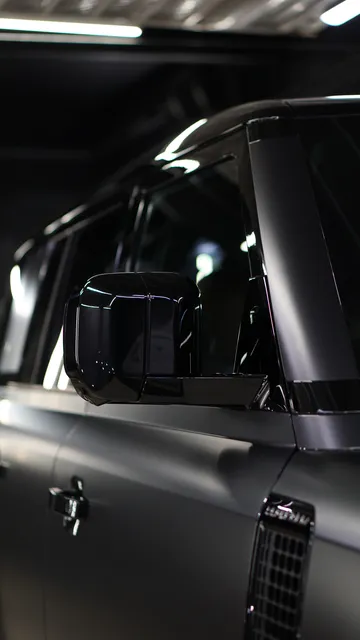 Land Rover Defender — Оклейка матовым полиуретаном Llumar, кадр 3