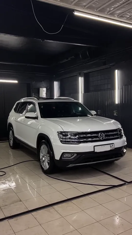 Volkswagen Teramont — мойка и моторный отсек