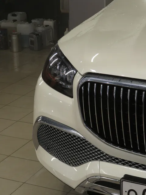 Mercedes-Benz GLS Maybach — Регулярный уход, кадр 1