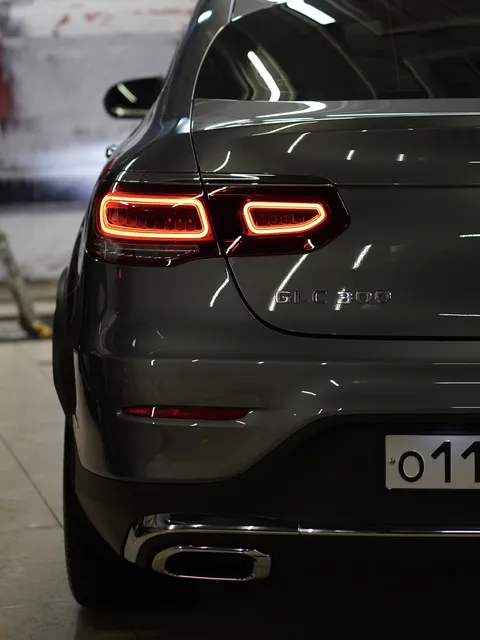 Mercedes-Benz GLC 300 — Регулярный уход, кадр 4