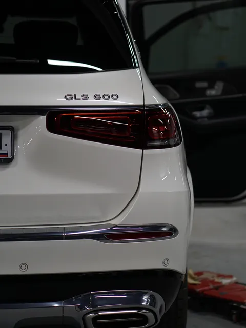 Mercedes-Benz GLS Maybach — Регулярный уход, кадр 11