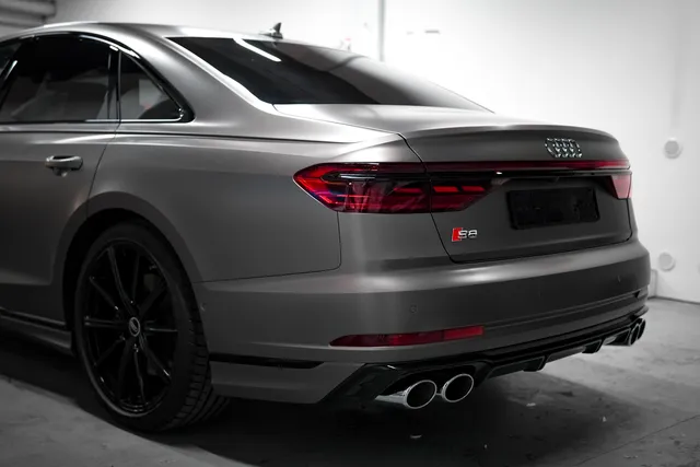 Audi S8 — Сатиновая защитная оклейка, кадр 5