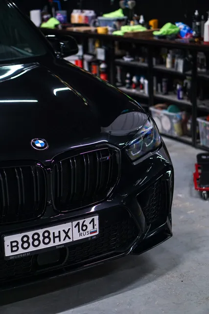 BMW X6 M — Регулярный уход за оклеенным кузовом