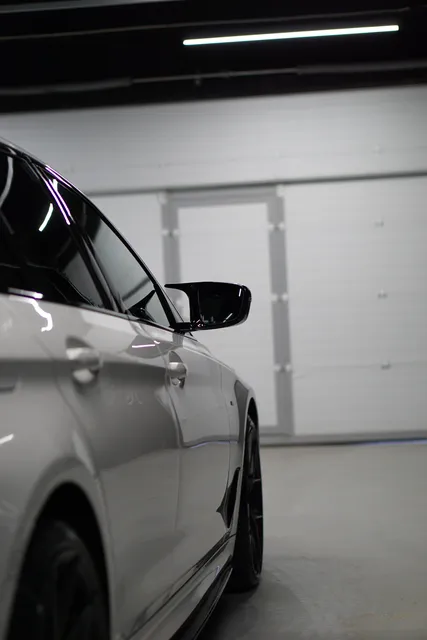 BMW 5 Series — Полировка, керамика и тонирование оптики, кадр 11