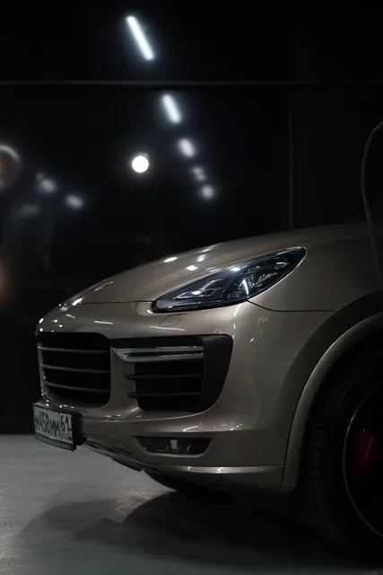 Porsche Cayenne GTS — Полировка, керамика и защита глянцевых элементов, кадр 2