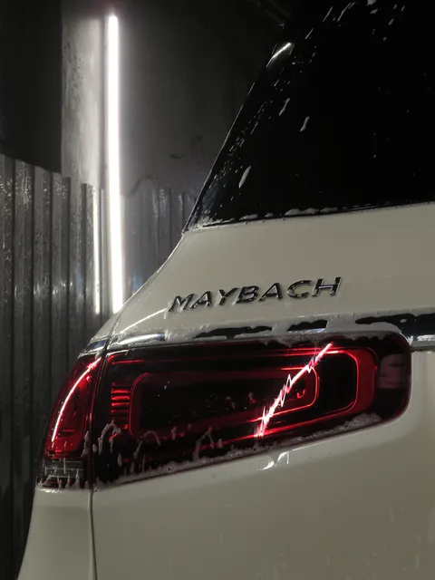 Mercedes-Benz GLS Maybach — Регулярный уход, кадр 3