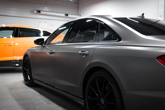 Audi S8 — Сатиновая защитная оклейка, кадр 4
