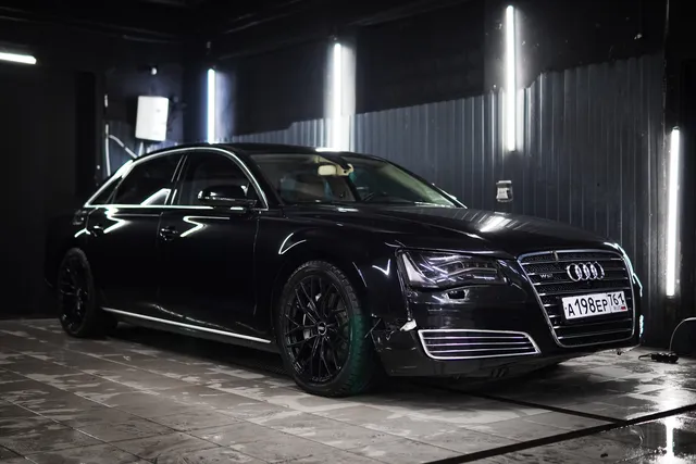 Audi A8 L W12 — Химчистка светлого салона, кадр 2