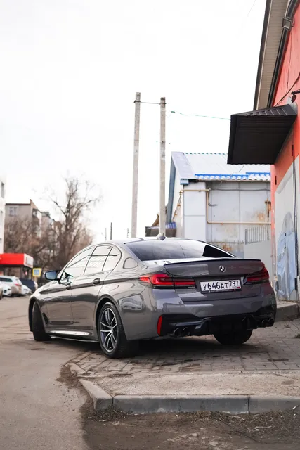 BMW 5 Series — Регулярный уход, кадр 6