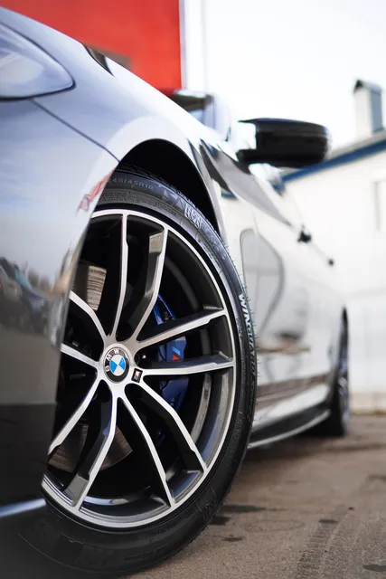 BMW 5 Series — Регулярный уход, кадр 3