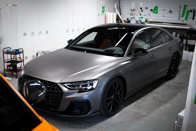 Audi S8 — Сатиновая защитная оклейка, кадр 6