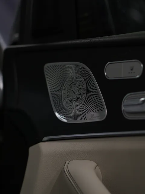 Mercedes-Benz GLC 300 — Регулярный уход, кадр 7