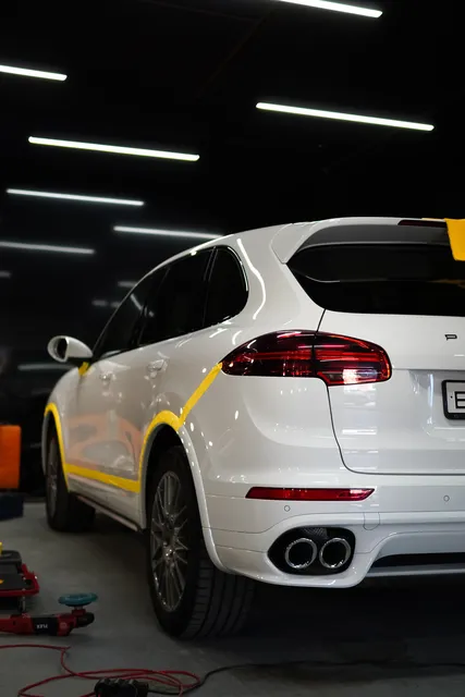 Porsche Cayenne — Полировка кузова, кадр 9