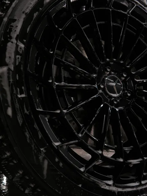Mercedes-Benz GLS Maybach — Регулярный уход, кадр 4