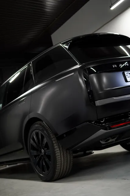 Land Rover Range Rover — Полная оклейка сатиновым полиуретаном, кадр 3