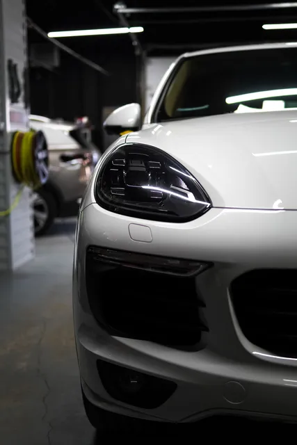 Porsche Cayenne — Полировка кузова