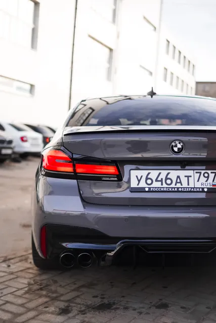 BMW 5 Series — Регулярный уход, кадр 4