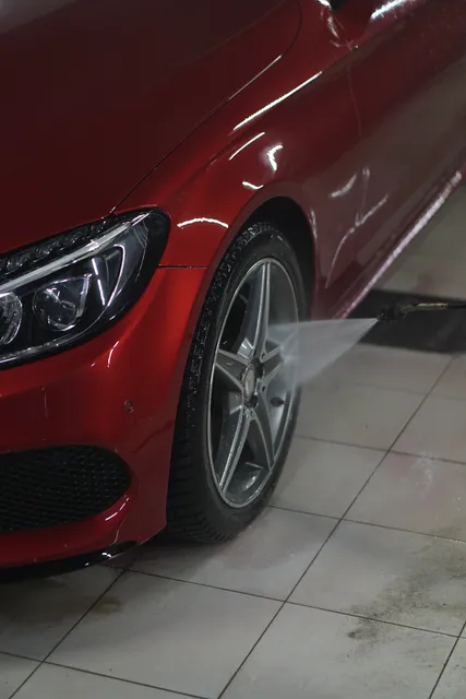 Mercedes-Benz C-Class — Регулярный уход, кадр 4