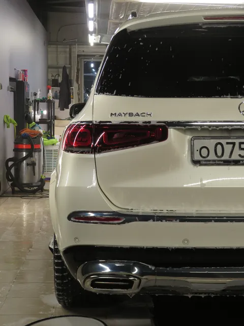 Mercedes-Benz GLS Maybach — Регулярный уход, кадр 2