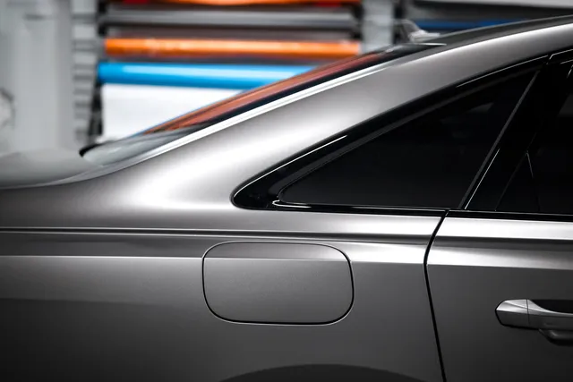 Audi S8 — Сатиновая защитная оклейка, кадр 8