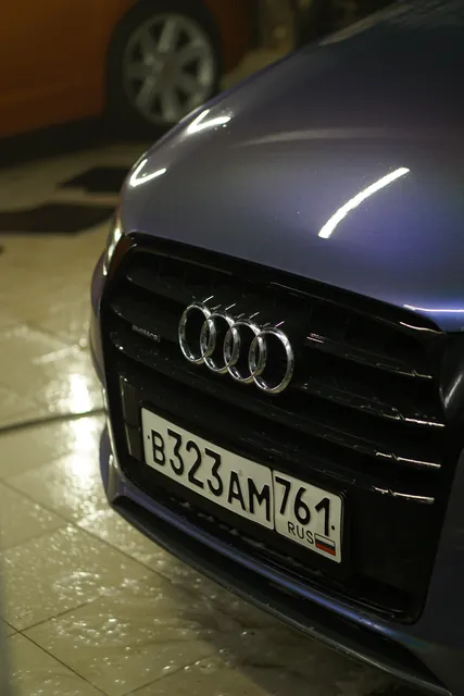 Audi Q3 — Винил с галактическим эффектом, кадр 17