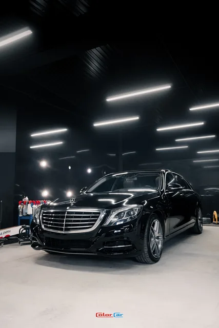 Mercedes-Benz S-Class — фото автомобиля, кадр 1