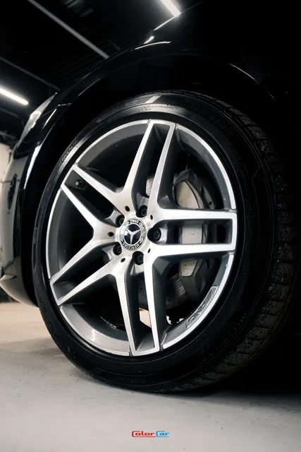 Mercedes-Benz S-Class — фото автомобиля, кадр 4