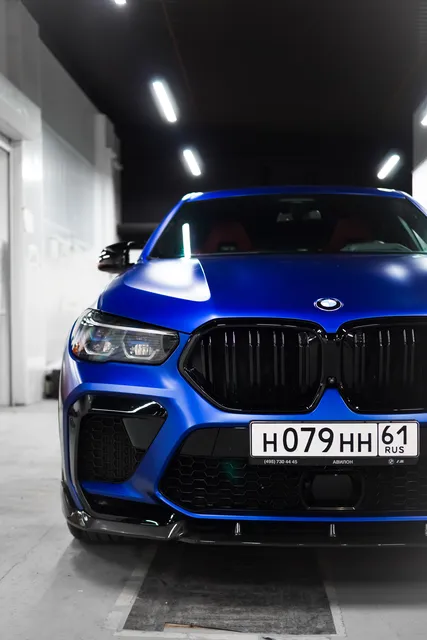 BMW X6 M — Полная оклейка матовым полиуретаном Llumar, кадр 1