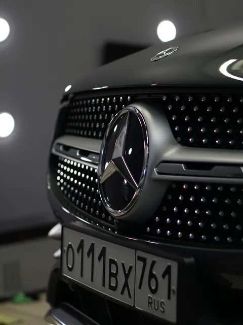 Mercedes-Benz GLC 300 — Регулярный уход, кадр 2