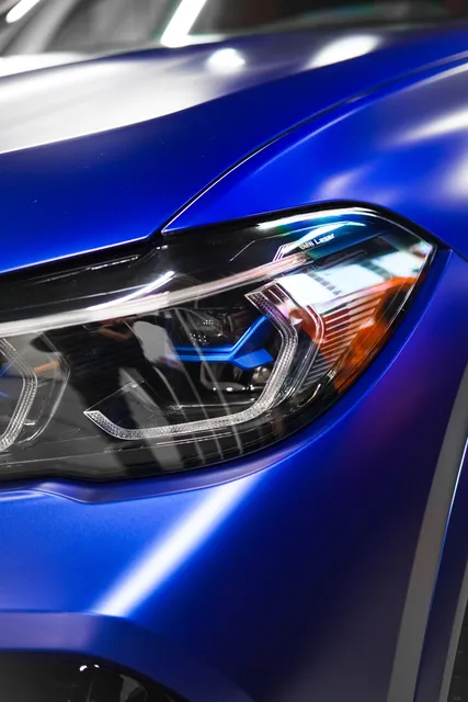 BMW X6 M — Полная оклейка матовым полиуретаном Llumar, кадр 12