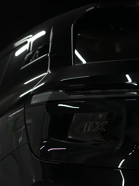 Mercedes-Benz GLC 300 — Регулярный уход, кадр 1