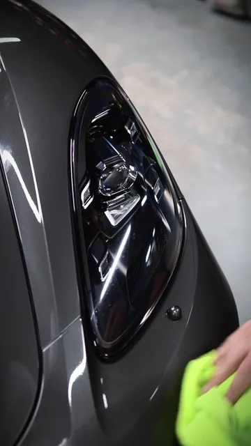 Porsche 718 Boxster — Полировка серого кузова, кадр 12
