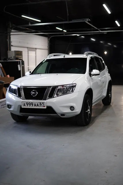 Nissan Terrano — Химчистка салона и полировка, кадр 2