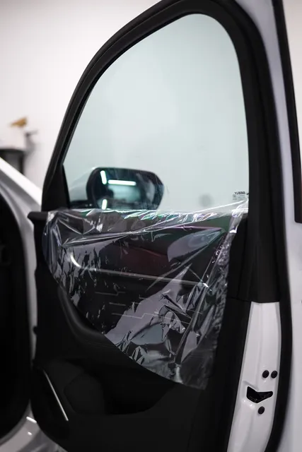 Geely Monjaro — Тонировка задней полусферы Llumar, кадр 11